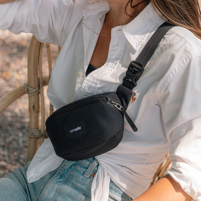 Ledvinka Pacsafe Go Anti-Theft Micro Sling Black, fotografie 8